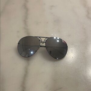 Stylish Black Aviator Sunglasses